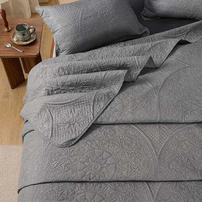 3pc Embossed Quilted Bedspread Reversible King Queen Size Coverlet Bedding Throw